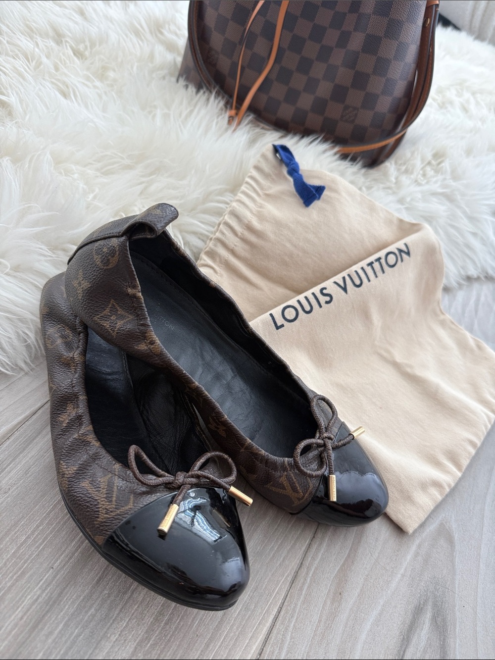Louis Vuitton Brown Monogram Flats with Black Patent Toe and Bow 40
